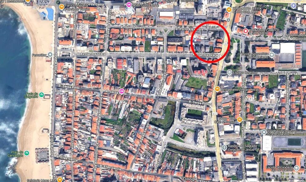 Arrenda-se T2 com garagem, perto da praia!