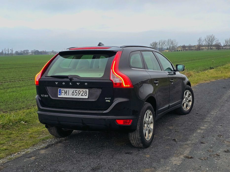 VOLVO XC60 2.4 D5