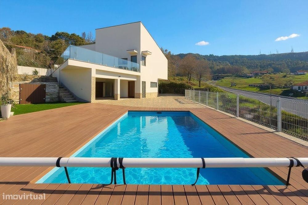 Moradia T4 com Piscina - Arouca