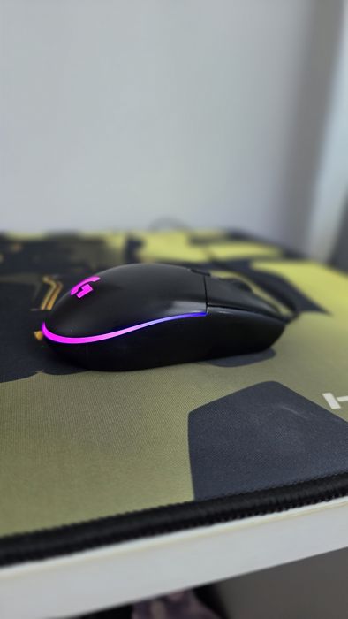 Słuchawki stellseries Arctis 1 i myszka logitech g102 lightsync.
