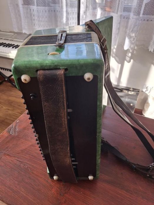 Ruski akordeon 80 basów