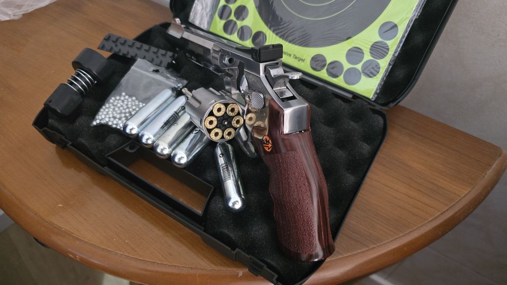 Bruni Guns 701S Prata 6" | Revólver de bolas BB's de aço
