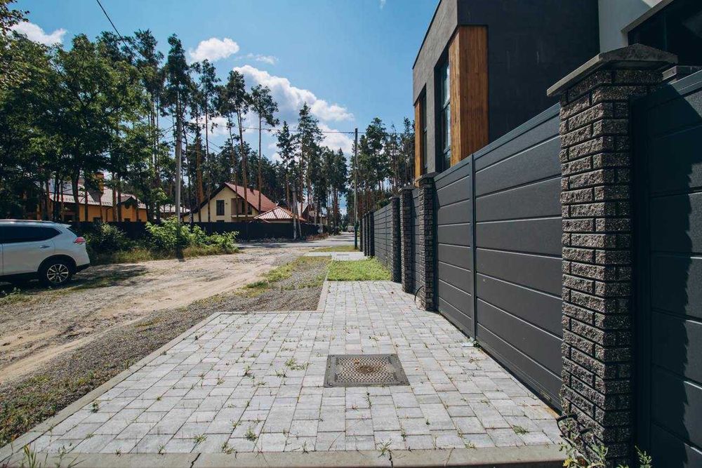 Дуплекс - лісова Буча, 146 м², багатошаровий дах, введений в експл