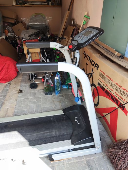 Продам бігову доріжку Esprit СТ50