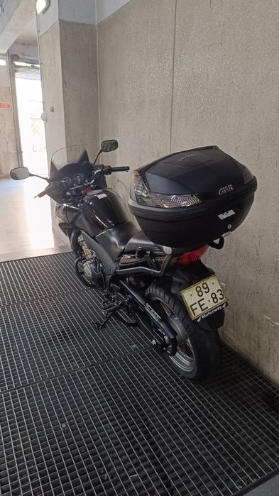 Honda CBF 600 com top case