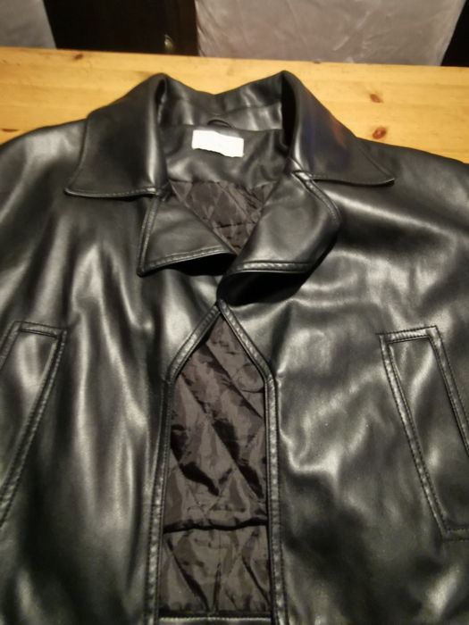 Kurtka że sztucznej skóry