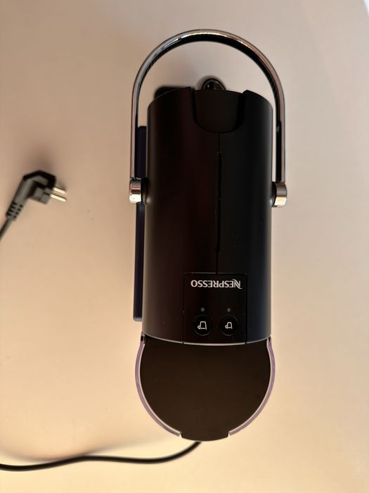 Máquina Nespresso usada, com garantia de 2 anos