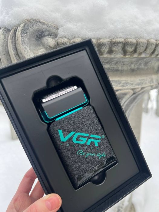 Шейвер VGR V-374 професійний — 150 хв, LED, USB-C
