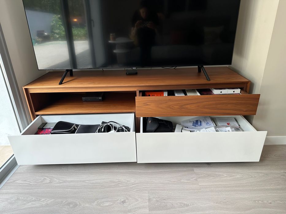 Móvel de tv de Nogueira