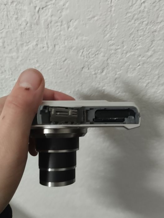 Цифровий фотоапаратpus  casio exilm ex-zs100