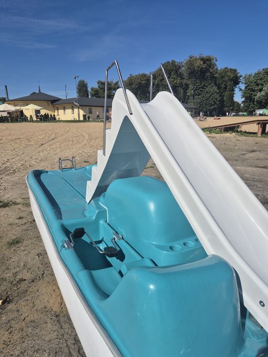 Rower wodny platforma ze zjeżdżalnią  6cio osobowy Producent