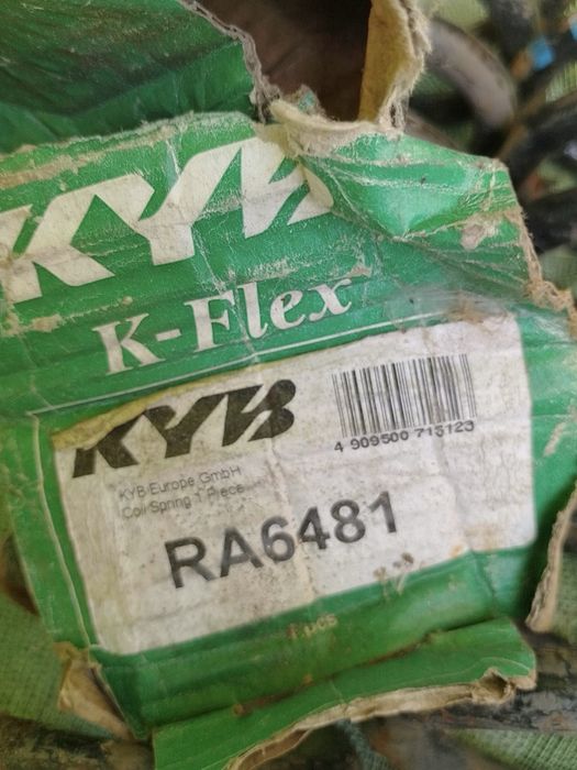 Продам пружини підвіски KYB RA6481