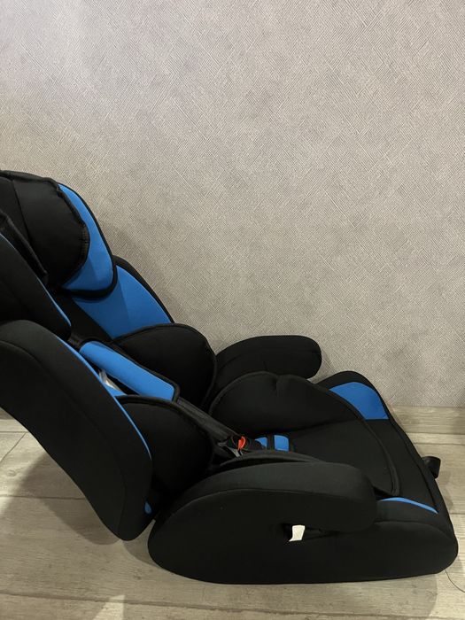 Дитяче автокрісло.Детское автокресло.Есть наклон для сна.Німеччина