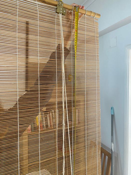 Estore de rolo em palhinha