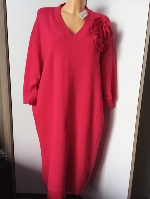 Sukienka firmy Bastet