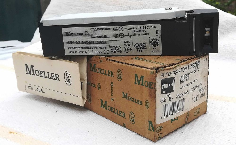 Interruptor paragem emergência MOELLER