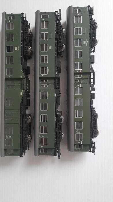 Ж.д модели  пассажирский  вагонов  Roco, 1/87 НО Piko