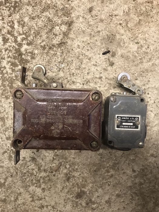 Кінцевики на двері