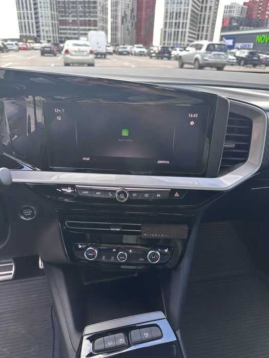 Продаю авто Opel Mokka 2023