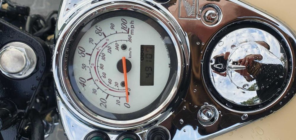 Honda Shadow VT 125 custom A1