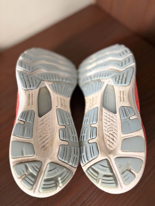 Кросівки Asics Gel-Kayano 28