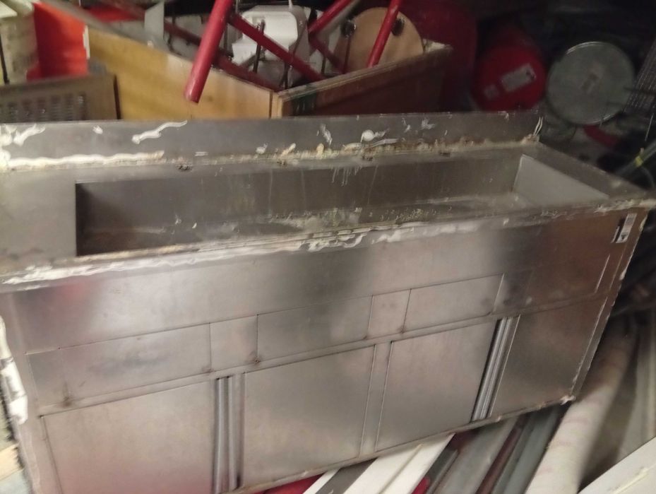 Movel Inox com cuba de quatro portas  usado