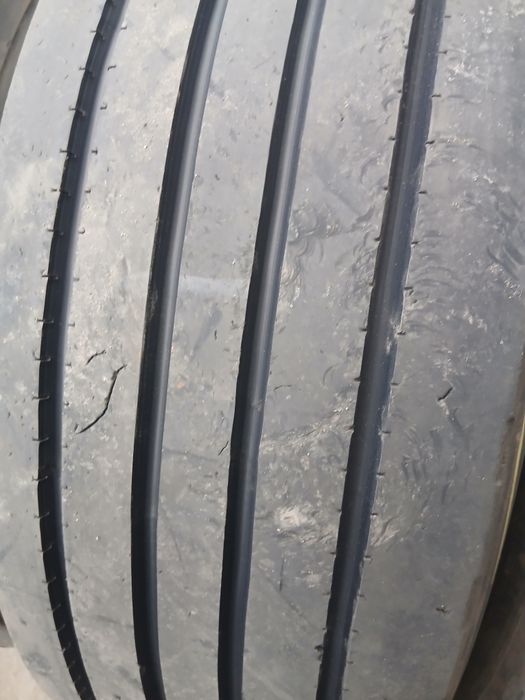 Грузові шини бу 245/70/17.5