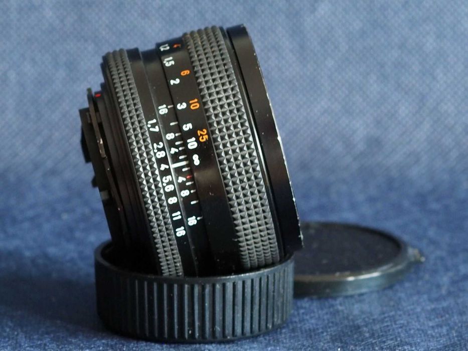 Obiektyw Carl Zeiss Planar T* 50mm f/1.7.