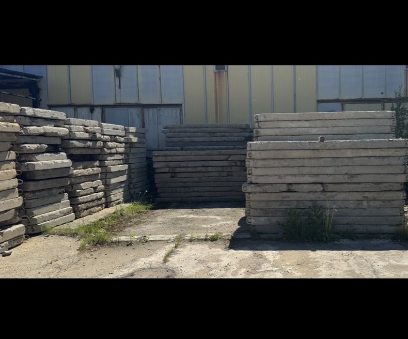 Sprzedam plyty drogowe-betonowe