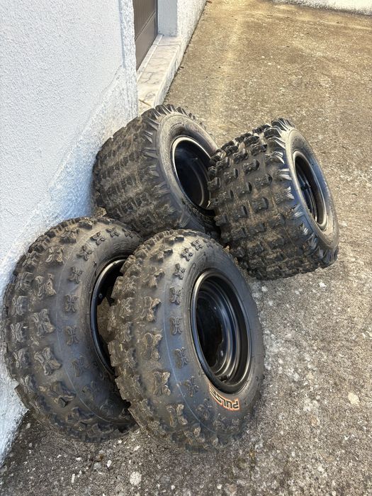 Jantes originais yfz 450 R+ pneus pulse - excelente estado