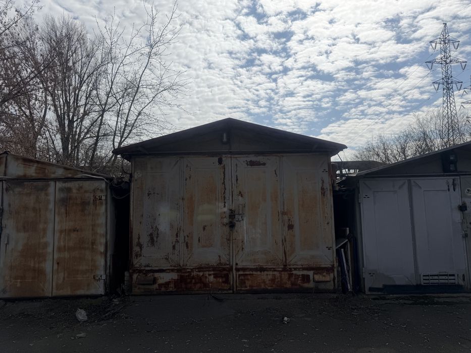 Гараж високий під мікроавтобус ГБК Печерський видубичі печерськ