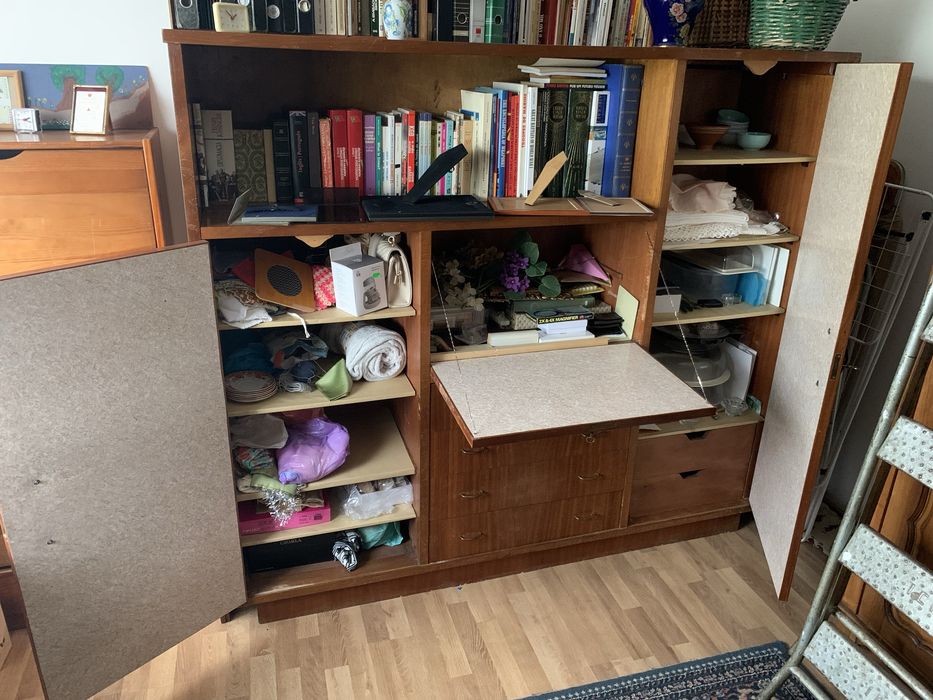 Armario para quarto de estudante