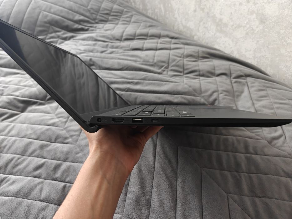 Dell Inspiron 3525 Ryzen 5 5625U 8gb озу /Win11 120Hz Black.