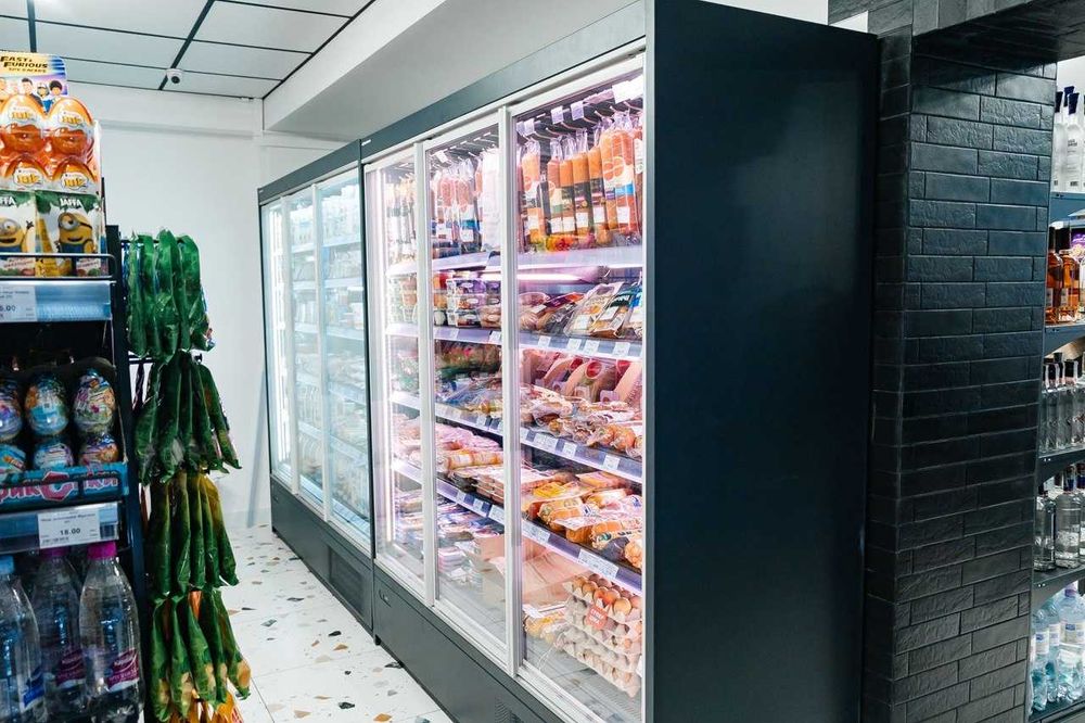 Холодильні шафи. Холодильні вітрини. Регали. Холодильне обладнання.