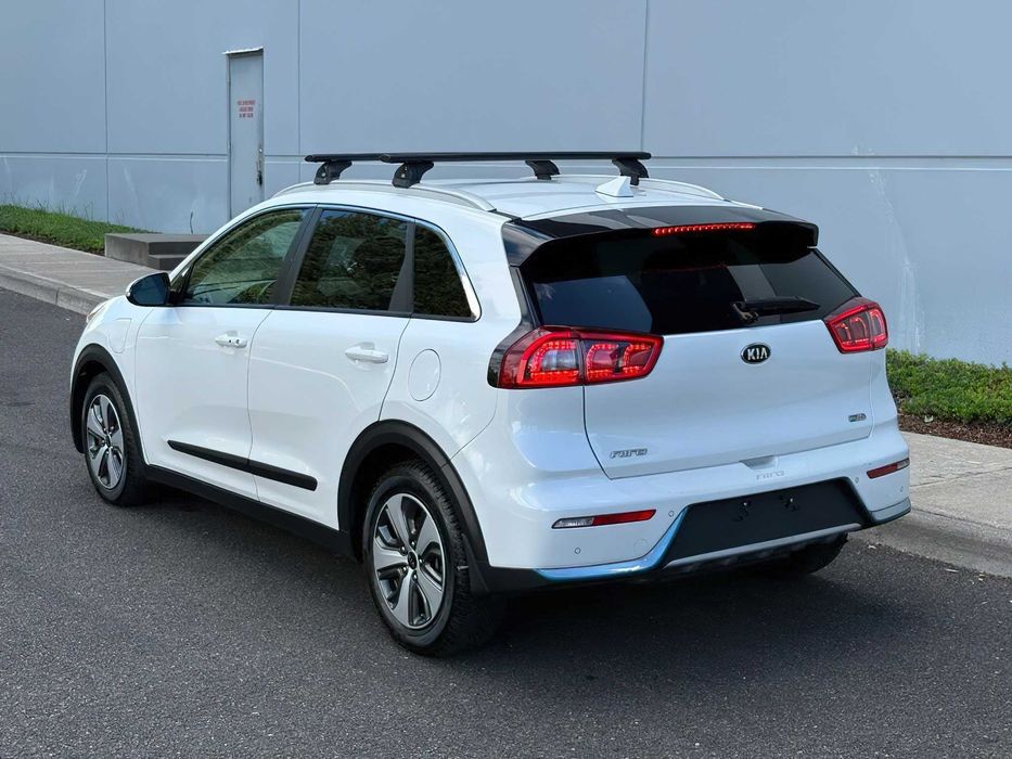 Kia Niro Hybrid      2018