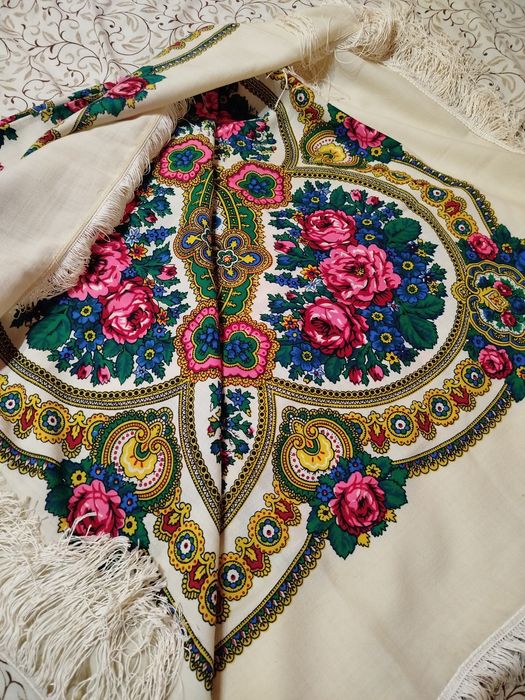 Продам давню польську хустку.