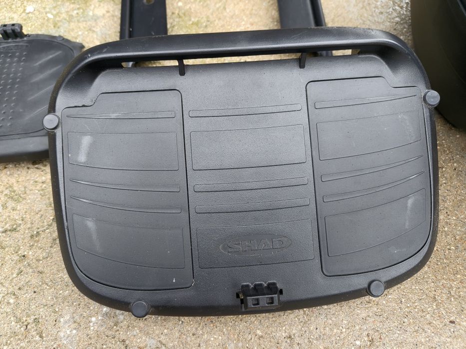 Top case Shad SH 33 com suporte