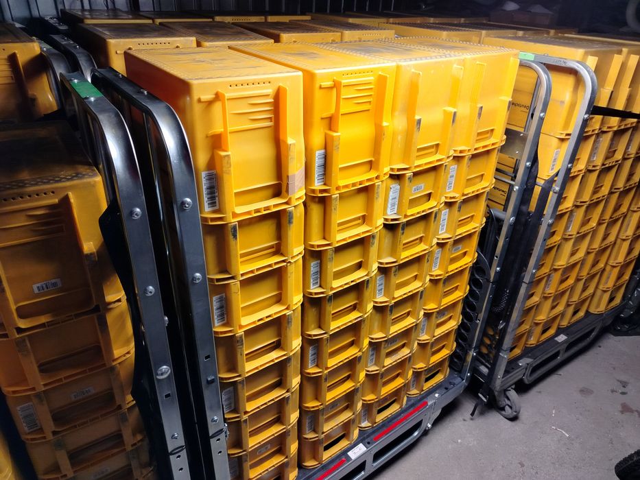 skrzynki plastikowe zestaw 3 szt.  pojemnik, kuweta 41x26x27,5 cm,