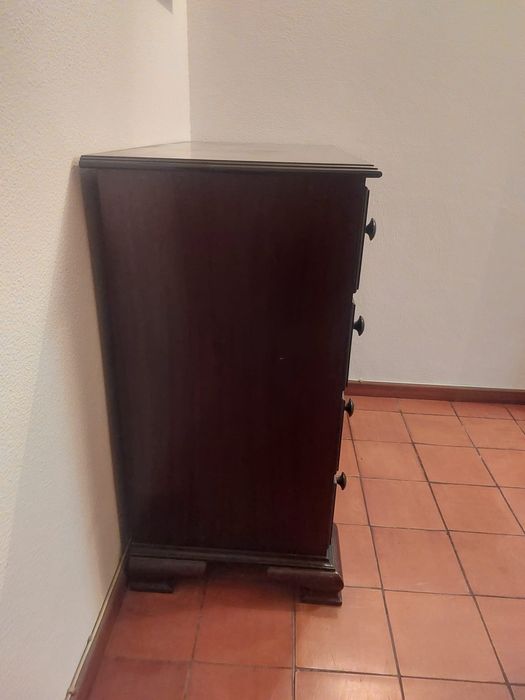 Cómoda escrivaninha