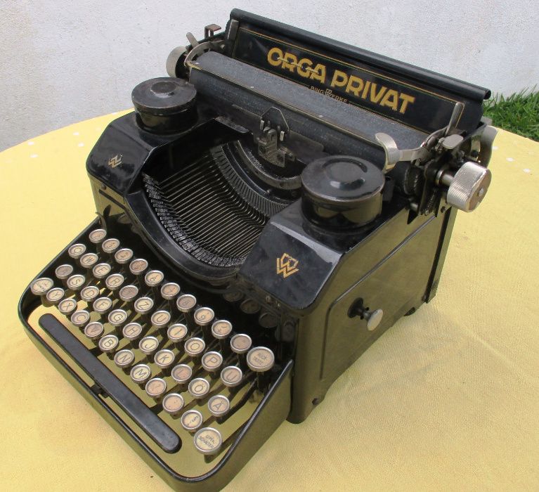 Maquina de escrever Vintage Século XX - muito antiga