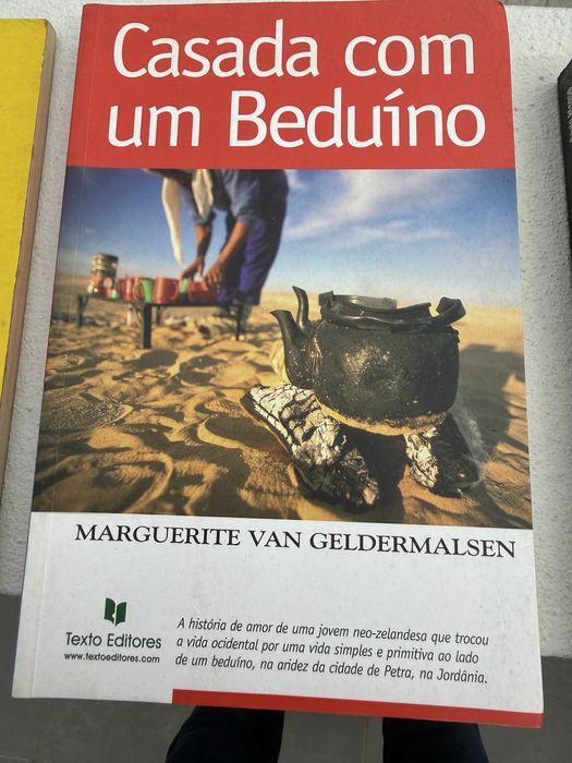 Vários livros diversos