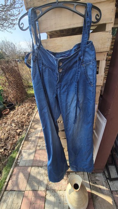 Niebieskie jinsy reserved