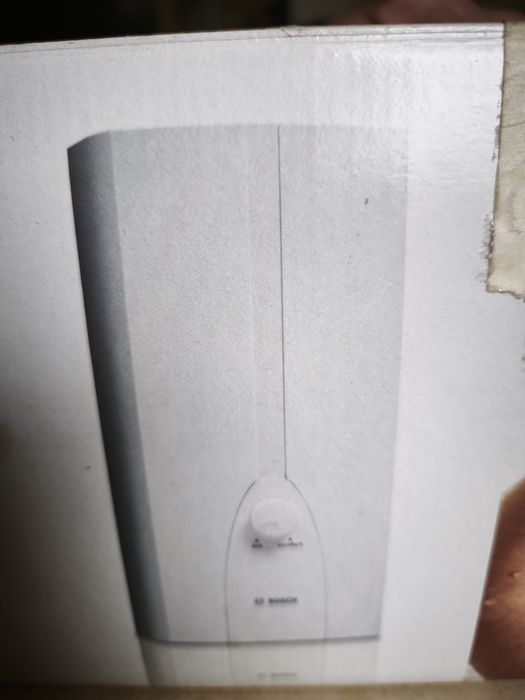 Przepływowy podgrzewacz wody Bosch Tronic 2000 TR2000 24B