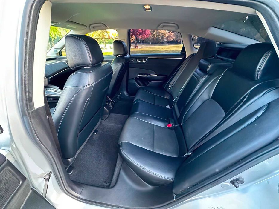 Honda Clarity      2018