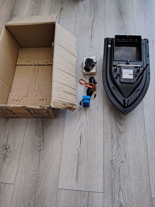 Łódka zanętowa d16