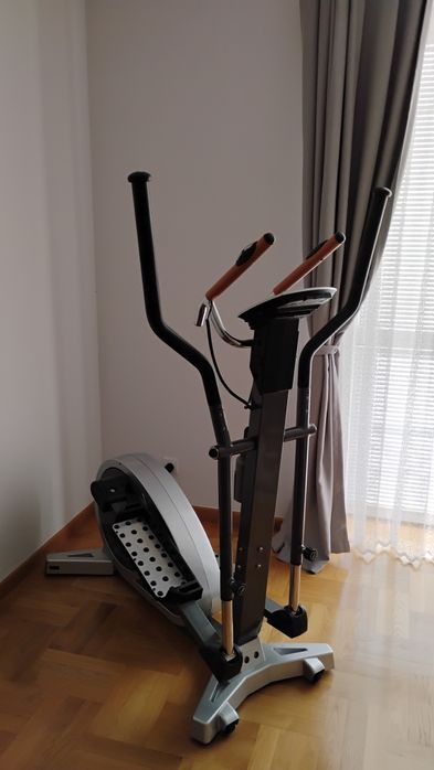 Orbitrek programowany ergometr