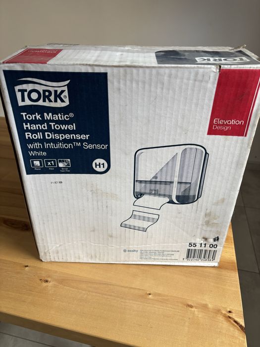 Dozownik do recznikow papierowych TORK