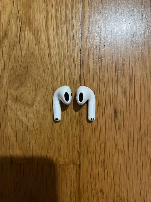AirPods 4 completamente novos
