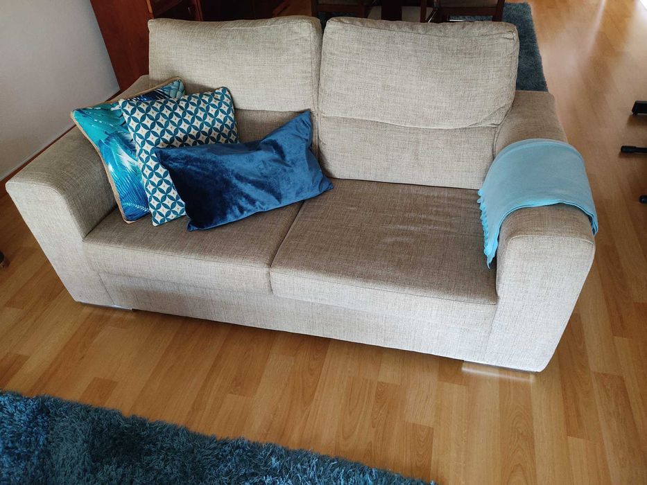 Conjunto 2 sofás + mesa centro(Chaise)