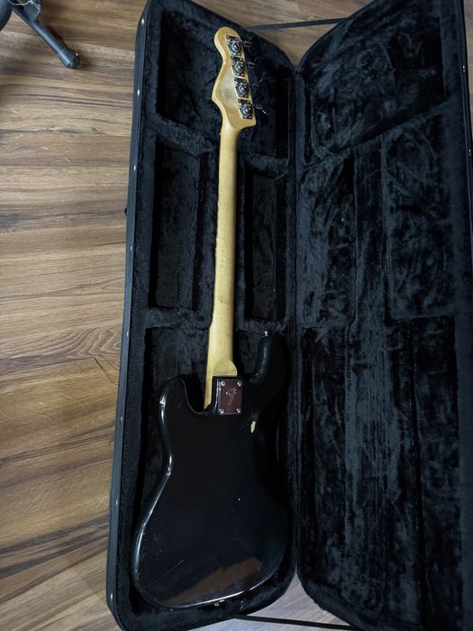 Gitara basowa lutnicza Fender Precision